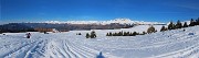 22 Bellissima vista panoramica sul Rif. Magnolini e verso la Presolana